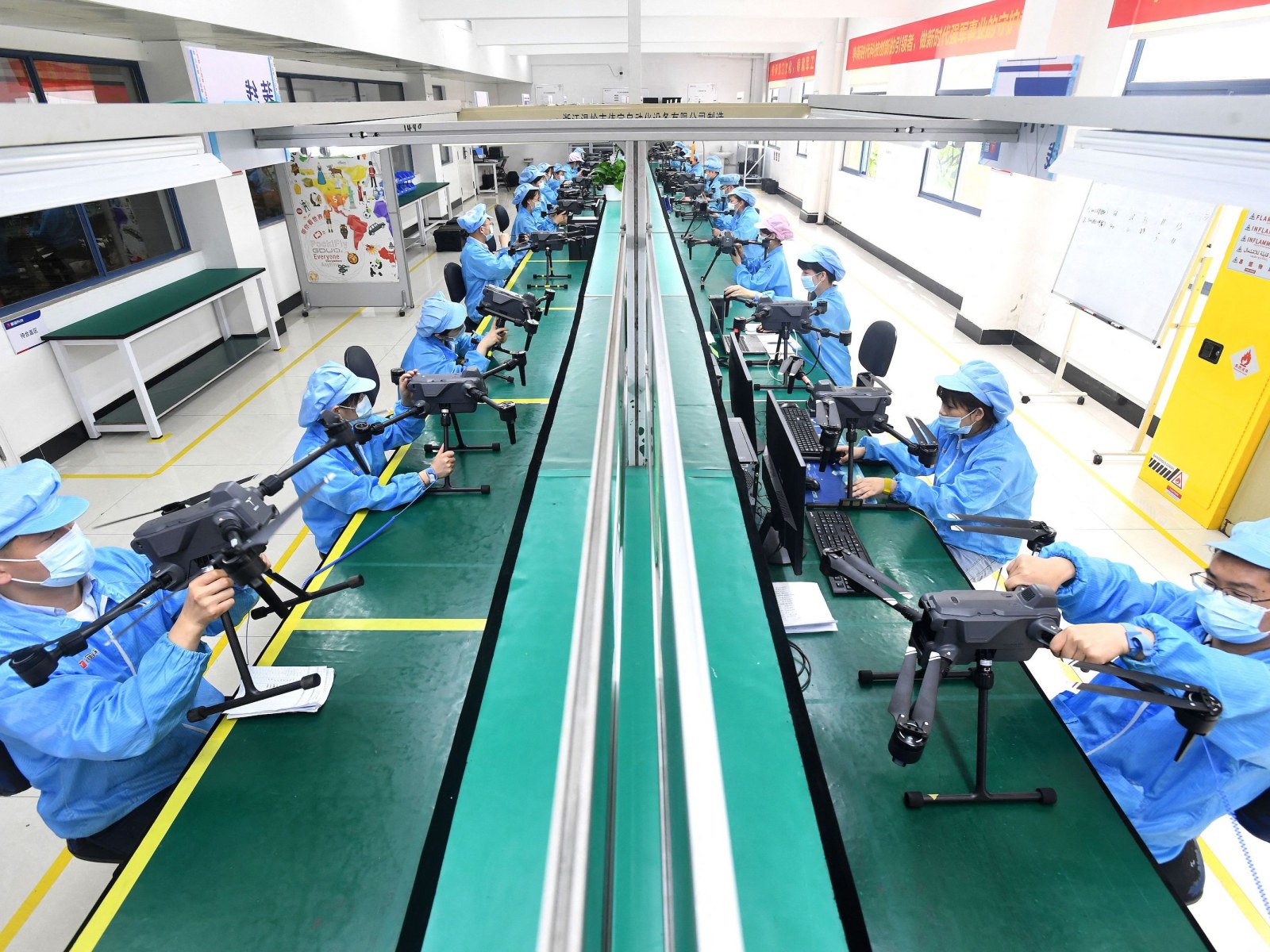 ВВЕДЕНИЕ В CHINA XINXING CORP.